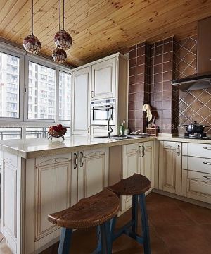 厨房吧台木质高凳设计效果图
