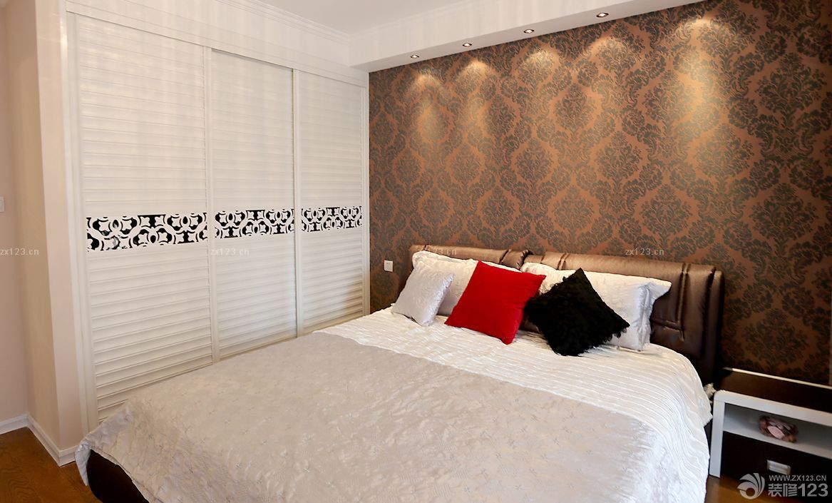 主卧室衣柜柜门装修图片大全