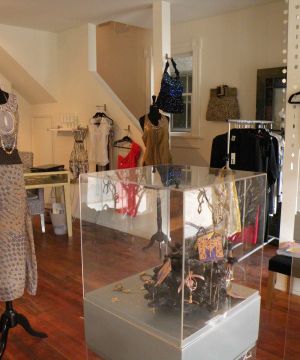 2025混搭风格精品女服装店室内装修图片