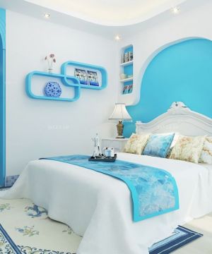 家装主卧室蓝色门框设计案例