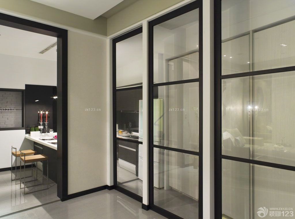 2025现代风格厨房推拉门装修案例