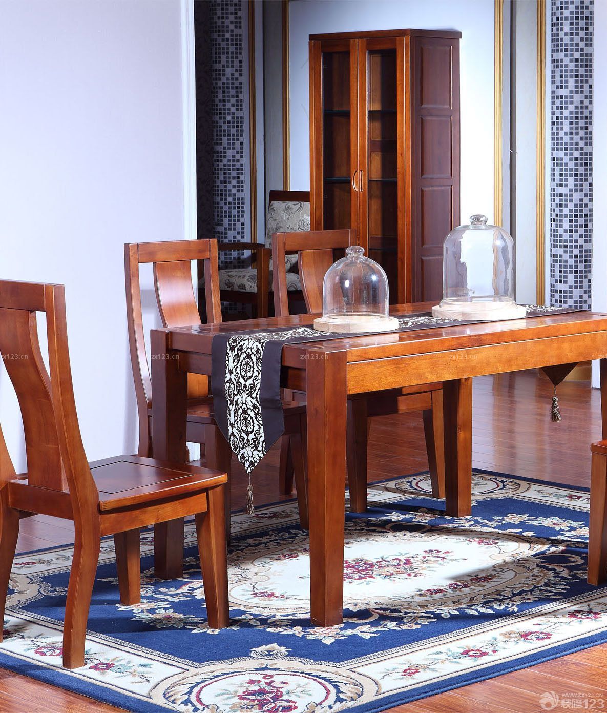 2025混搭风格折叠餐桌装修设计图片欣赏