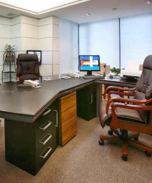2023奢华小办公室老板椅装修设计图片