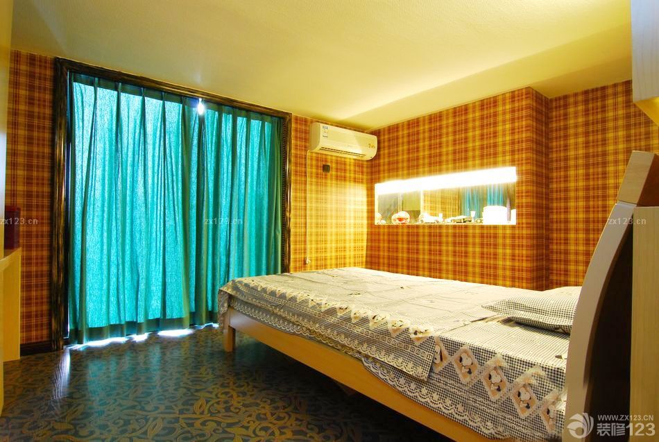 2025卧室青色窗帘装饰设计图片