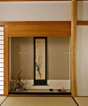 日式小房间榻榻米黄色门框装修设计案例2025