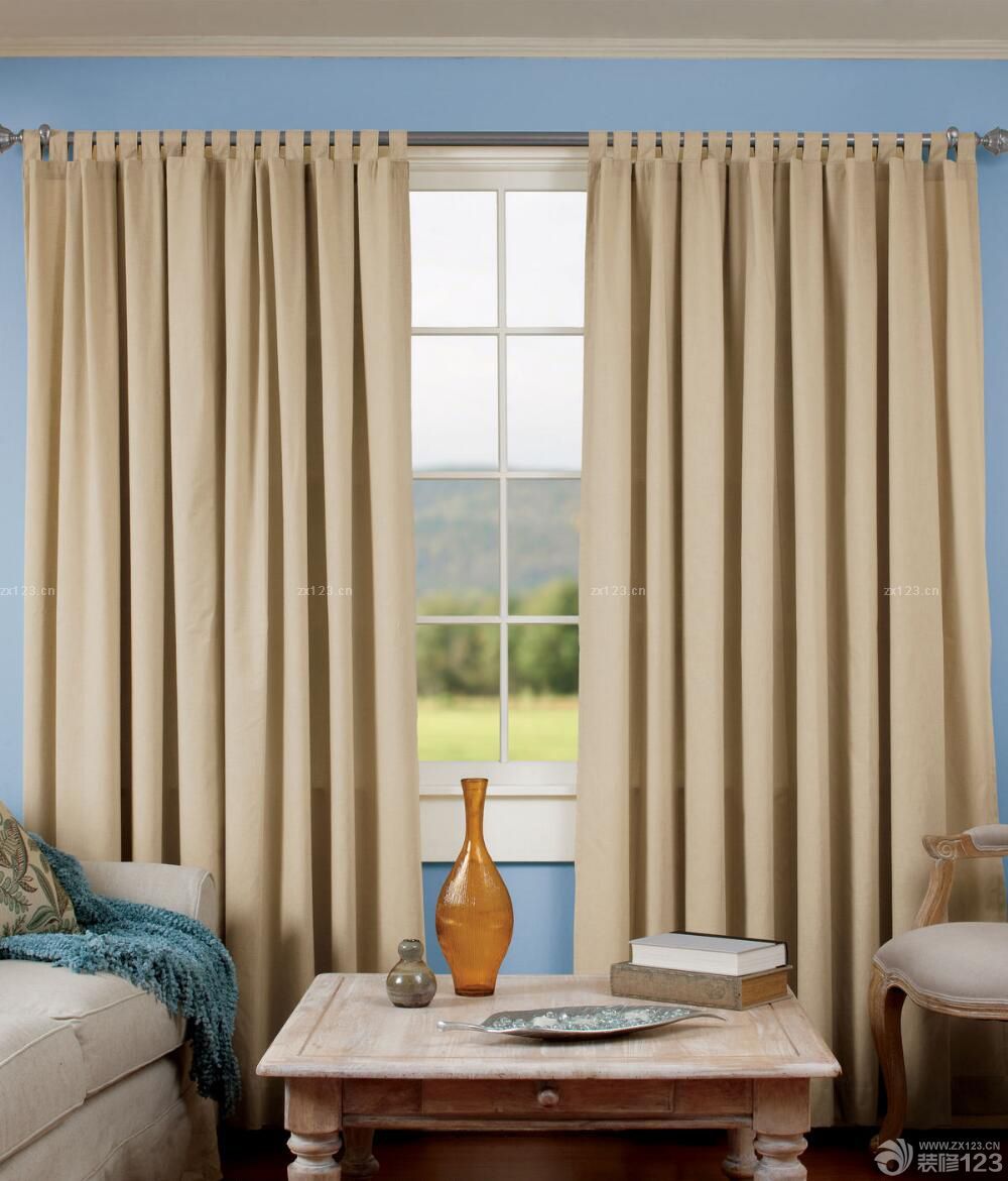 最新个性简约风格家庭休闲区卡其色窗帘设计实景图2025