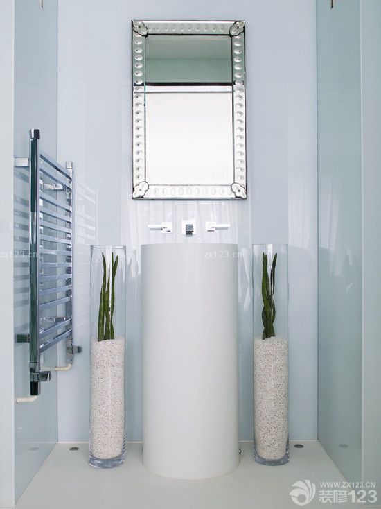 最新美式风格卫生间花瓶图片