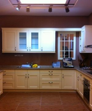 最新简欧式厨房砖砌橱柜装修图片欣赏