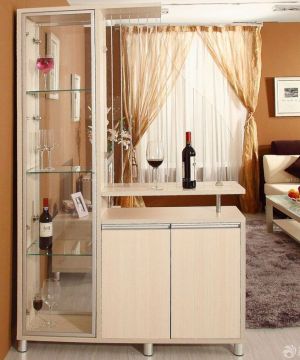 温馨风格客厅鞋柜装修设计图片