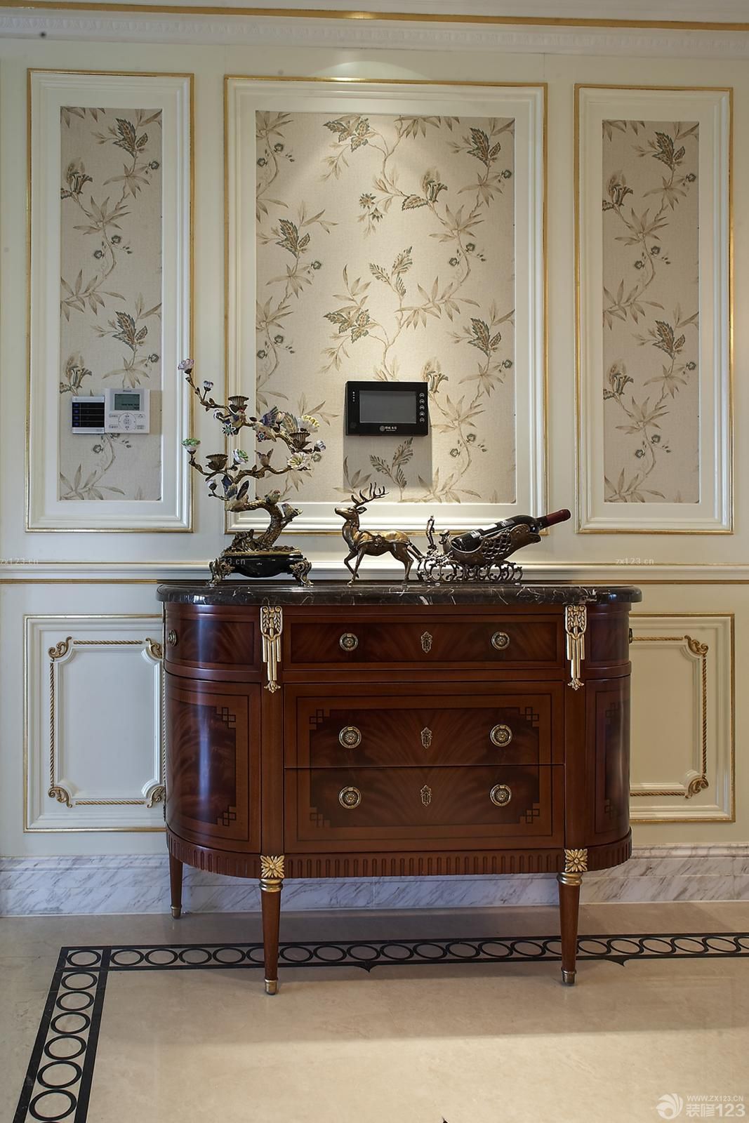 东南亚风格玄关柜子设计效果图