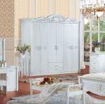 美式风格卧室推拉门衣柜装饰效果图欣赏