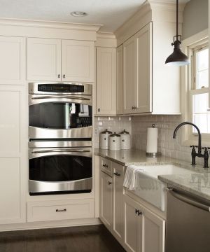 2023最新简欧风格实用小户型厨房不锈钢橱柜