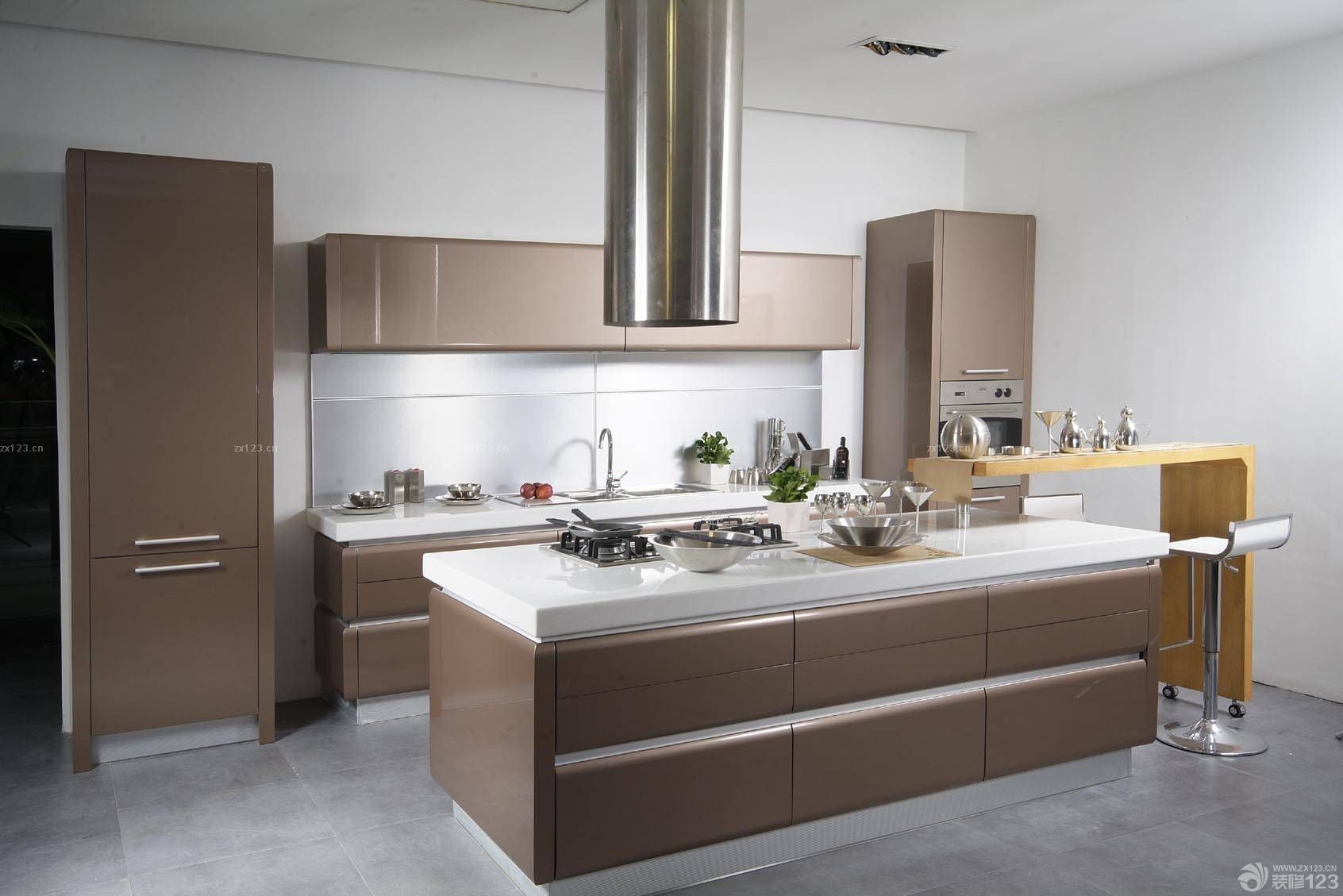 维也纳 - 现代简约风 - 金牌厨柜为更多家庭定制高品质家居，让每个人体验回家的美好。