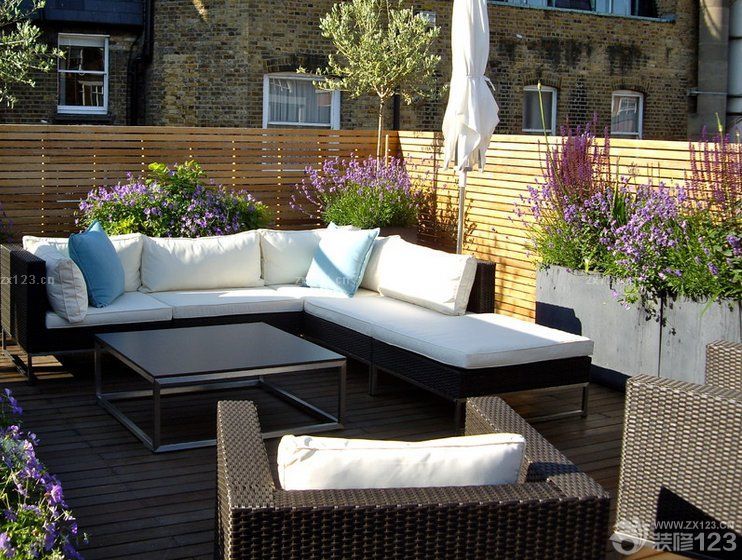 小别墅封闭阳台花园转角沙发设计图片欣赏