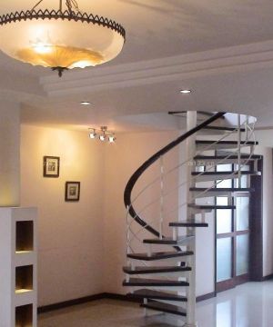 70平米带阁楼楼梯装修设计图片欣赏
