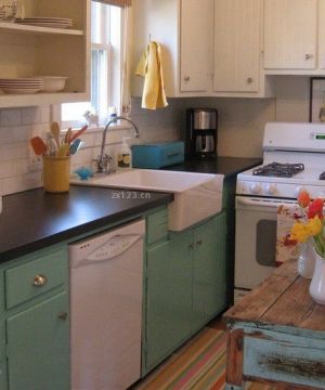最新小房子家庭厨房装修效果图片