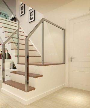 最新90平米跃层铁艺楼梯扶手设计图片