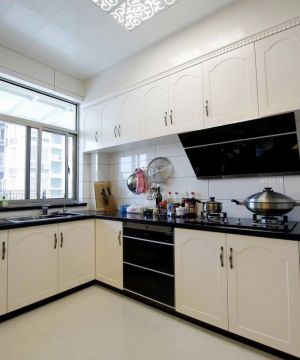 2023最新欧式风格90平米家庭厨房装修样板间
