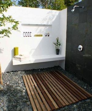 东南亚风格室外浴室黑色墙面设计图