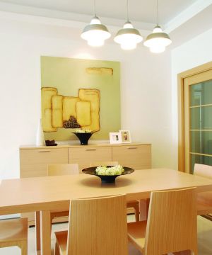 小户型80平米两室一厅美式实木餐桌装修效果图欣赏