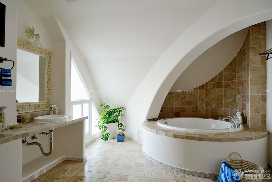 最新100平方带阁楼浴室柜装修效果图片