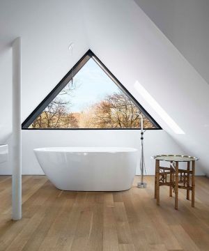 简约60平米大阁楼白色浴缸设计图片大全