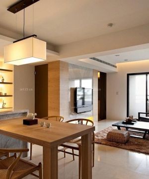 最新70平米房子美式实木餐桌装修设计图片