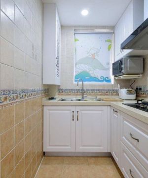 2023 最新整体厨房白色橱柜装修效果图片