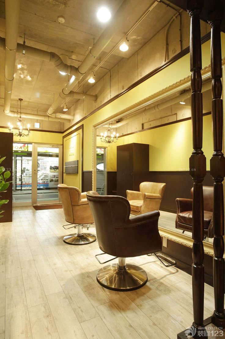 相关推荐美容美发60平米理发店装修效果图个性loft风格60平米理发店