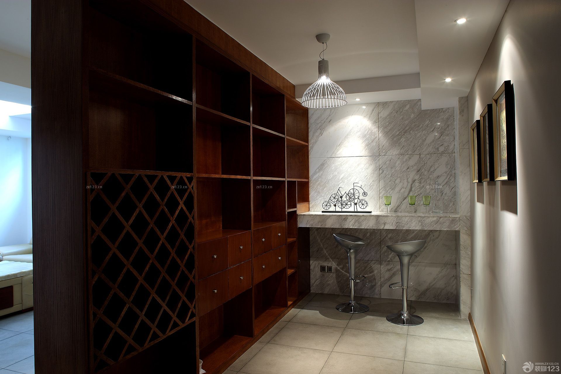 80平酒柜隔断墙小户型装修设计效果图大全