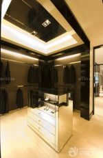 新中式风格衣帽间装修设计效果图欣赏