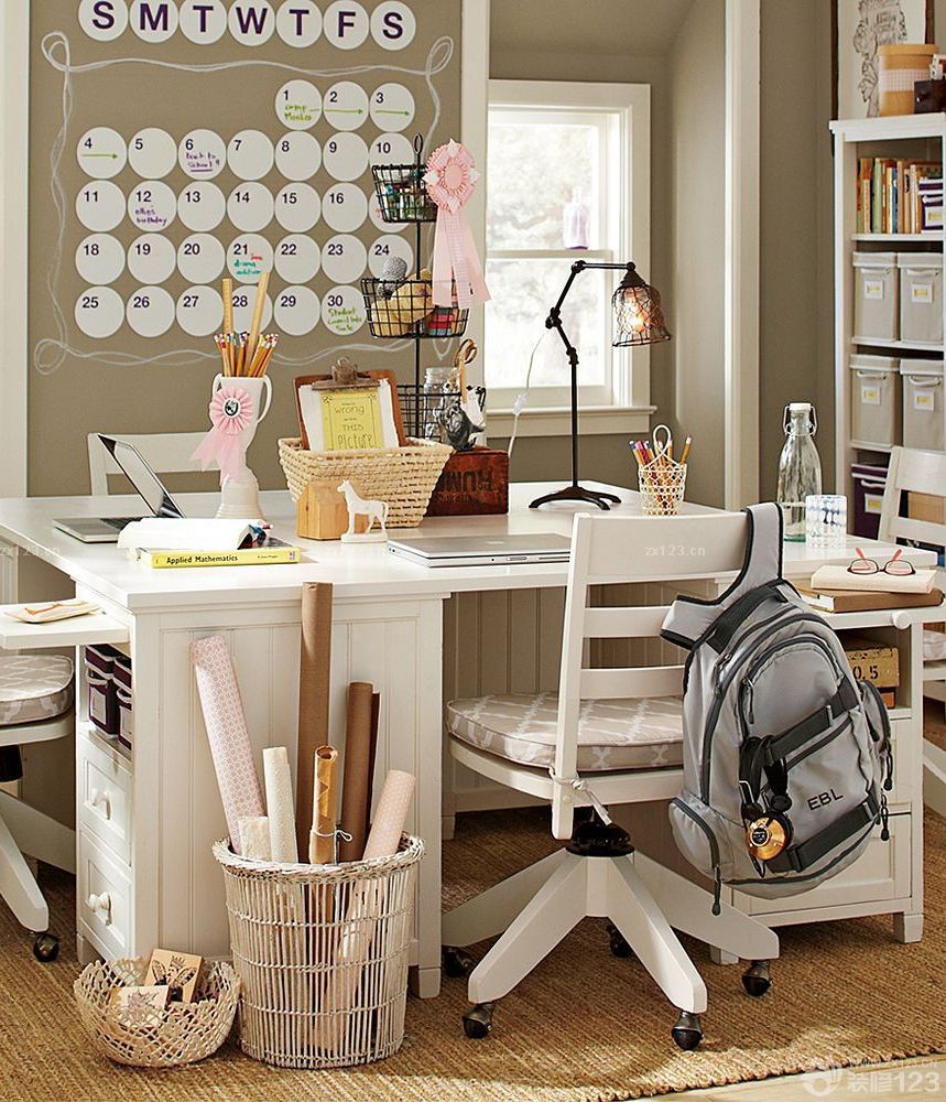 2020最新时尚小书房多人用书桌写字台装修效果图