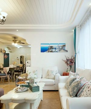 最新90平地中海风格室内客厅吊顶装修效果图