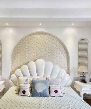 最新90平地中海风格卧室床头背景墙装修图片