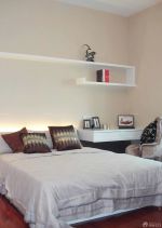 70平米小三房卧室墙面装饰如何装修 