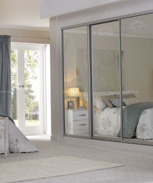 最新现代简约衣柜移门设计装修效果图