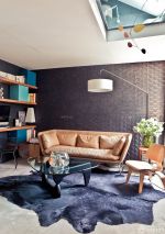 2025经典60平米小户型客厅带阁楼玻璃茶几装修设计