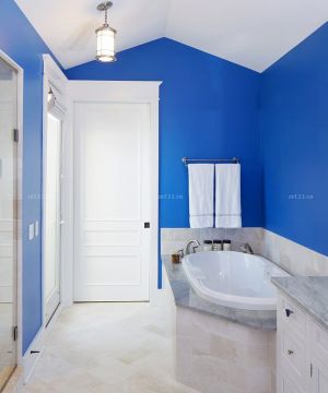 2023地中海简约旧房子浴室装饰装修效果图欣赏