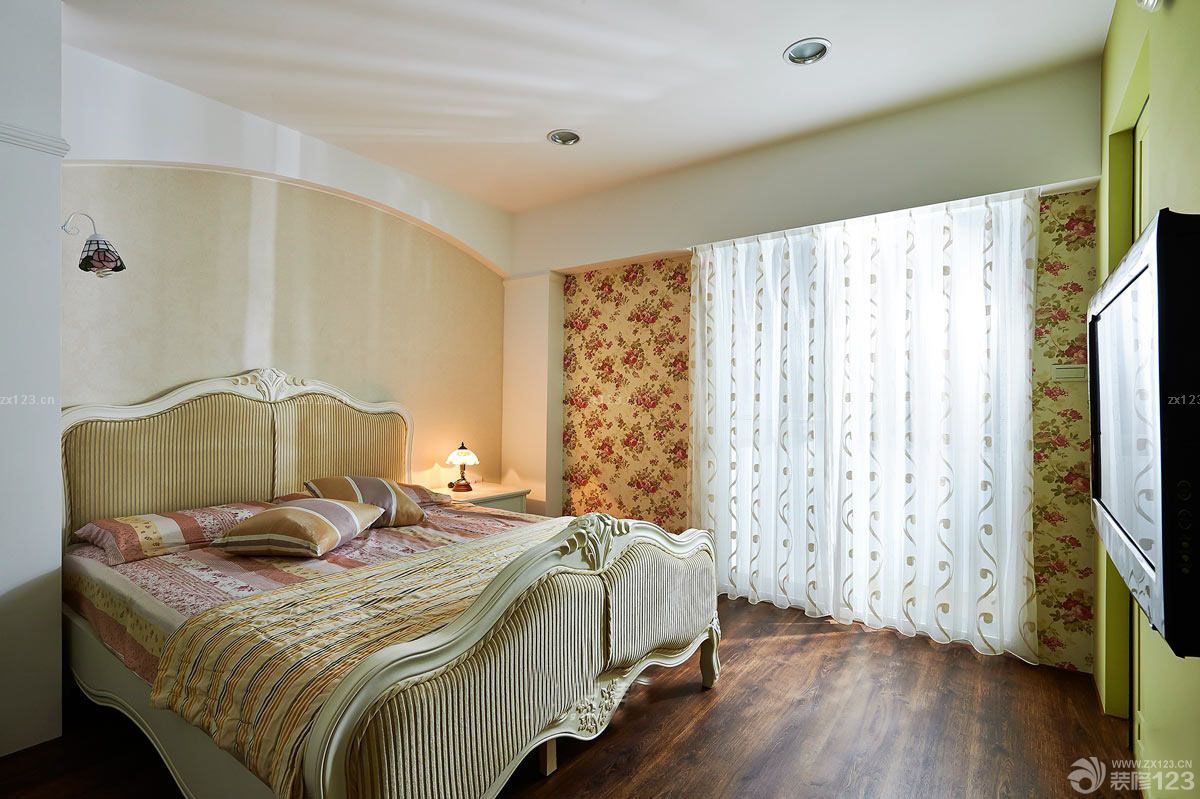 最新80复式楼卧室装修效果图大全