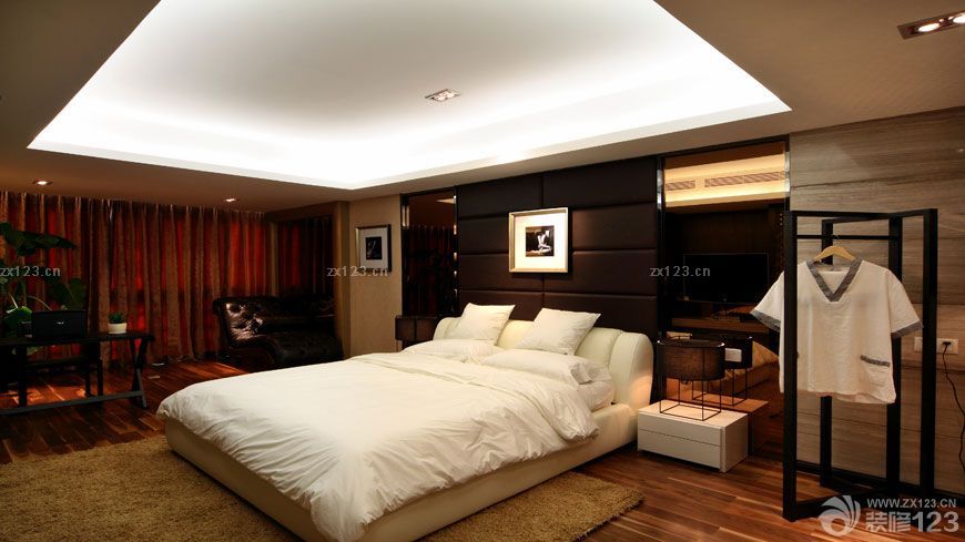 2025 现代的床头软包背景墙装修效果图片