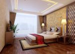 中式三室两厅90平卧室床头背景墙装修效果图欣赏