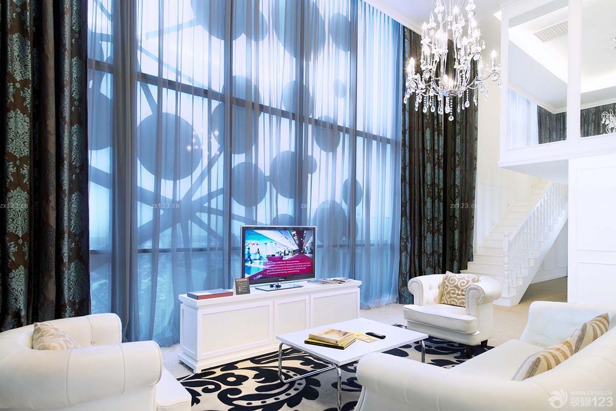 最新时尚顶楼复式简约电视柜装修效果图