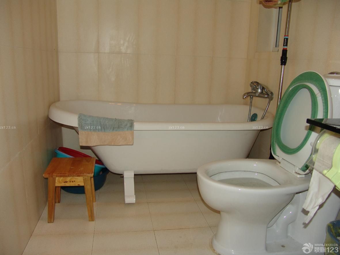 小户型浴室卫生间瓷砖装修效果图大全