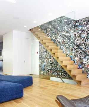 2025创意复式楼梯设计玻璃隔断装修效果图