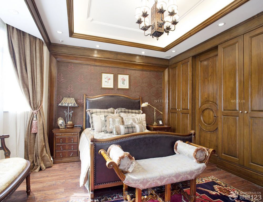 最新古典别墅定制衣柜设计装修效果图片2025