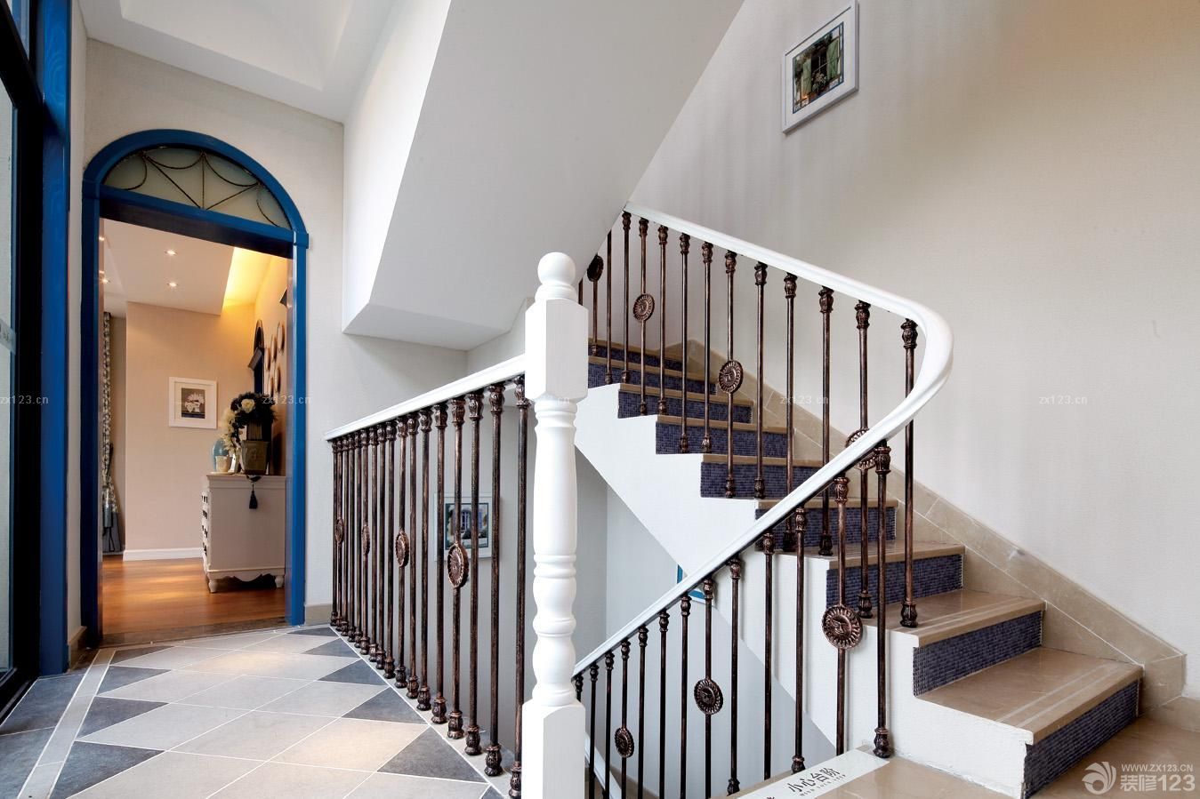 小户型装修地中海风格复式楼梯效果图片欣赏