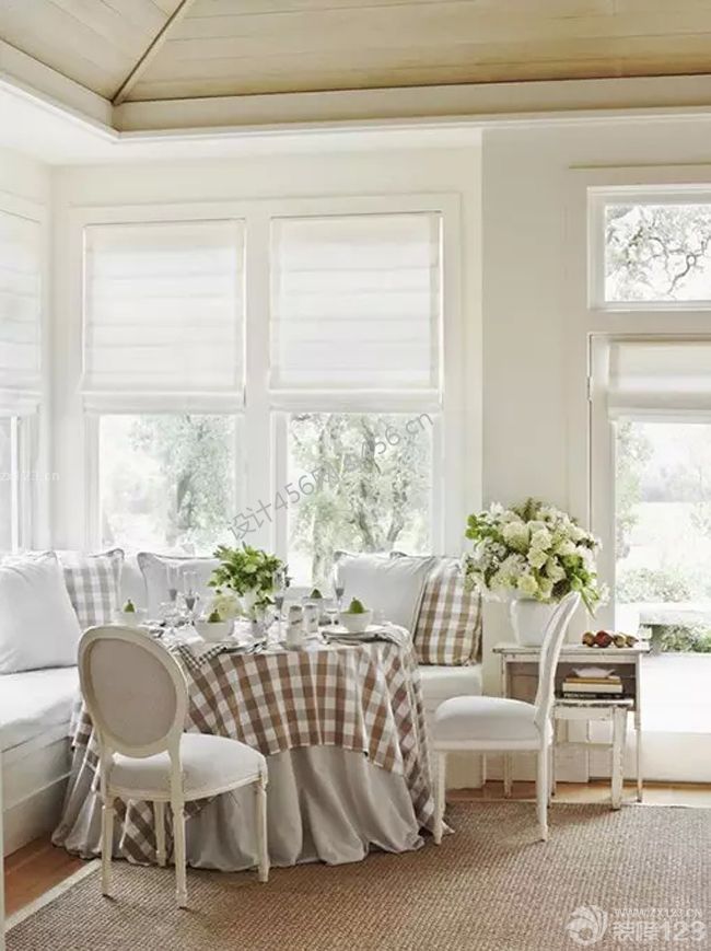 时尚混搭风格圆餐桌装修效果图片