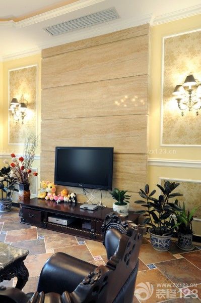 2025现代新古典风格客厅电视墙装修效果图片