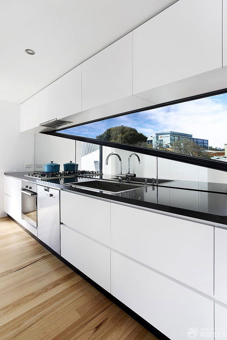 现代风格山地别墅设计自建别墅设计小面积厨房装修效果图最新厨房装修