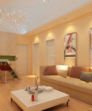 2023最新现代小户型客厅沙发浅黄色木地板装修效果图片